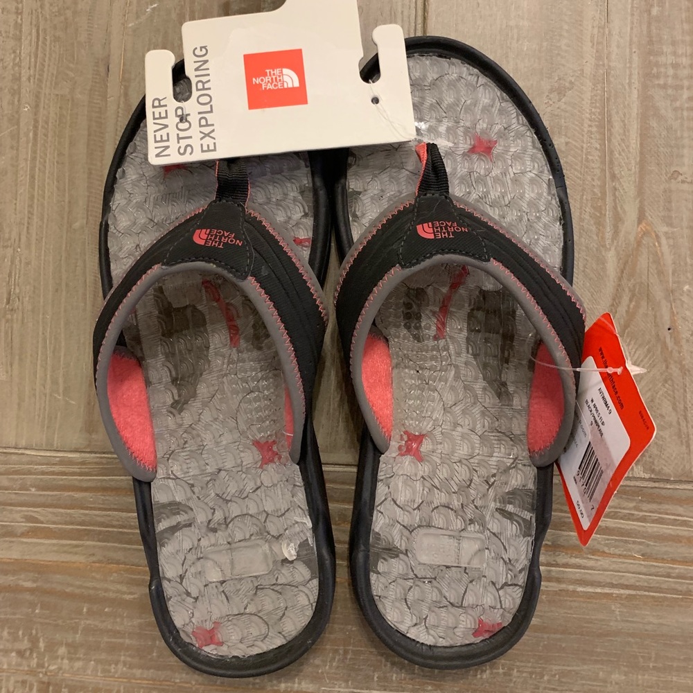North face sandals